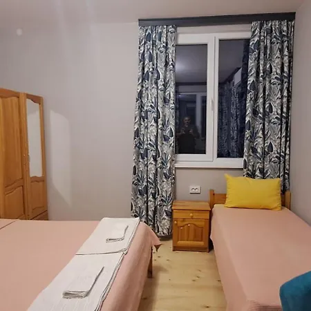 марчела и ресторант 게스트하우스 3*